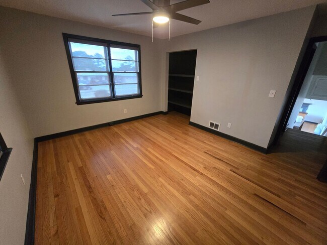 Building Photo - 2534 Forest Dr