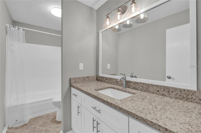 Building Photo - 514 Orange Dr