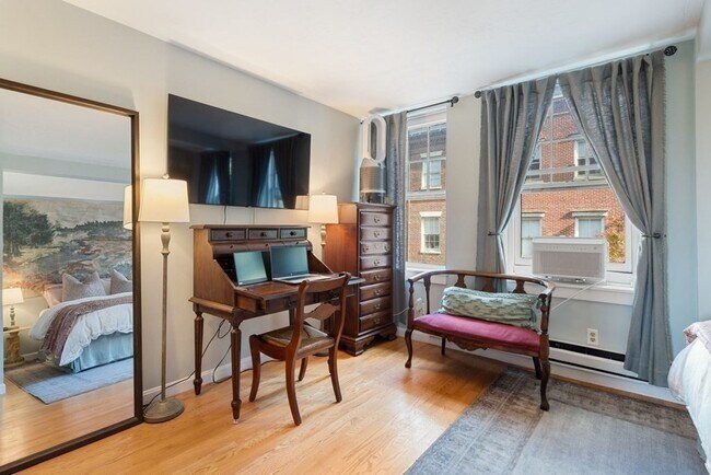 Building Photo - 9 Hancock St