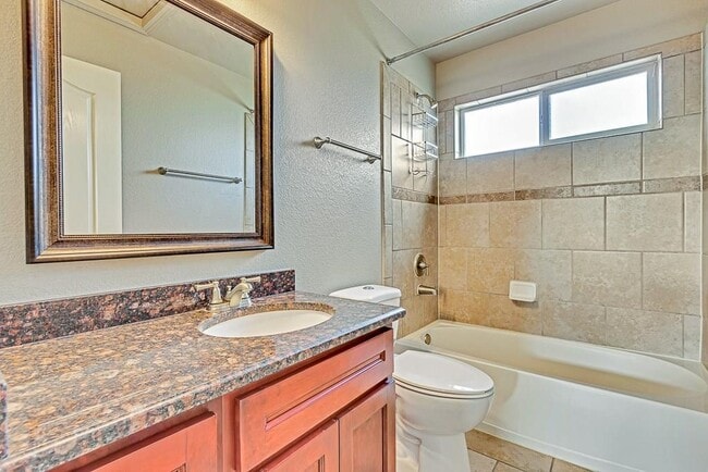 Building Photo - 3873 Loma Brisa Dr