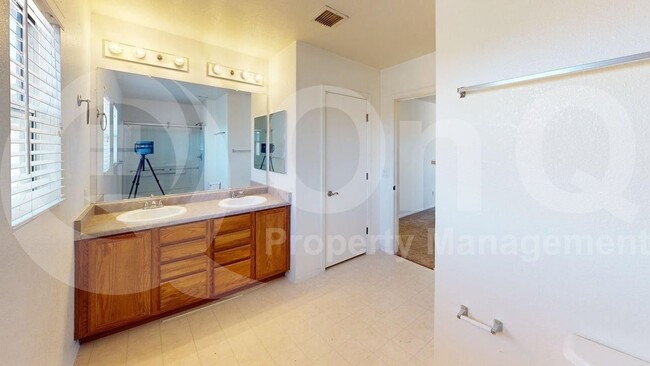 Building Photo - 6147 S Earp Wash Ln
