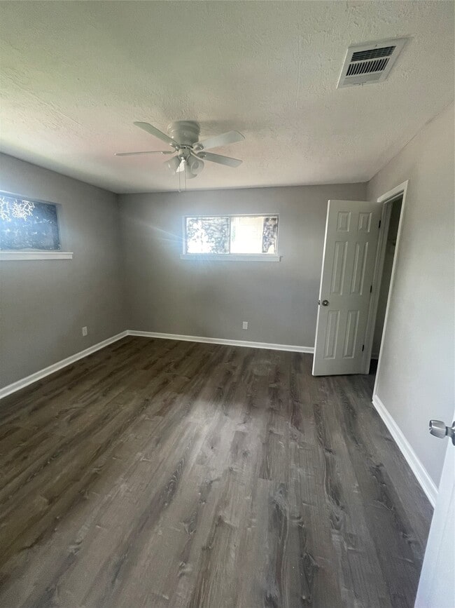 Building Photo - 4511 Alvin St