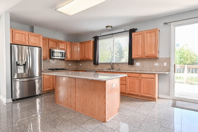 Building Photo - 5495 Chapel Hill