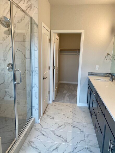 Building Photo - 13351 Positano Pt