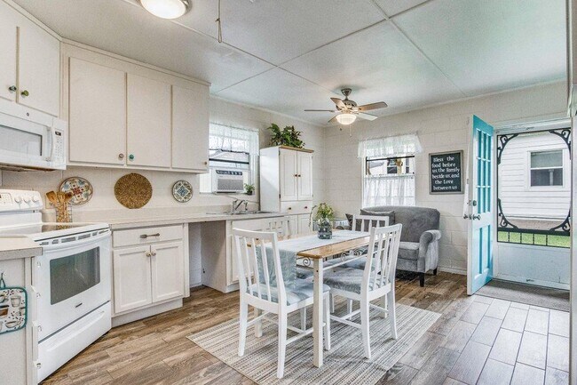 Building Photo - 214 Payne Rd