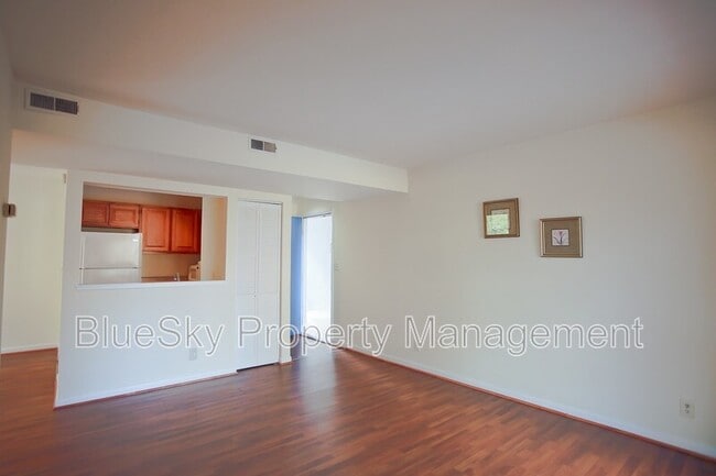 Building Photo - 1243 Cedars Ct