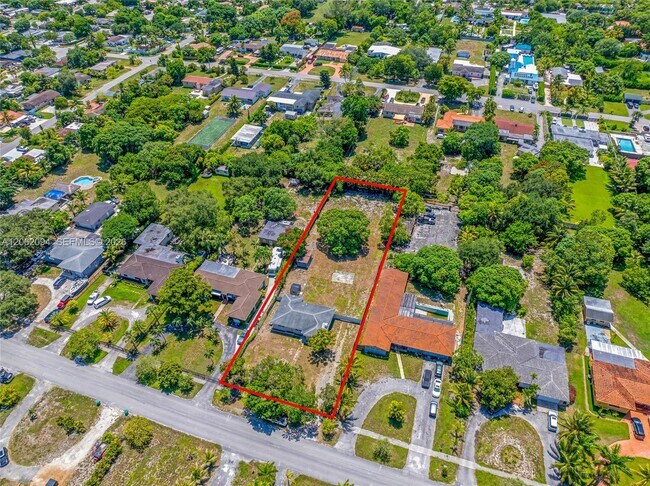 Building Photo - 14120 NW 2nd Ave