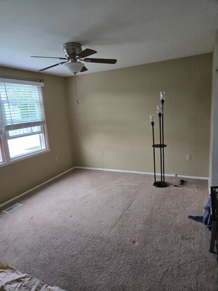 Building Photo - 207 Old Cove Rd