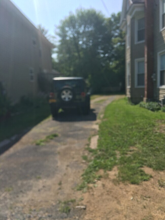 Building Photo - Gorgeous 5 bedroom 2 bath located on friendly neighborhood for rent!!!