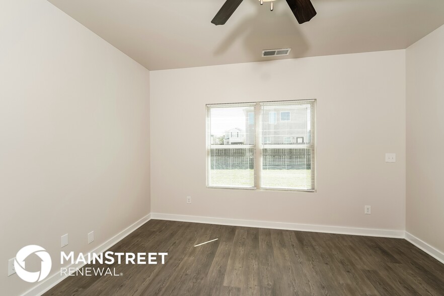 Building Photo - 5726 Cheshire Cove Cir