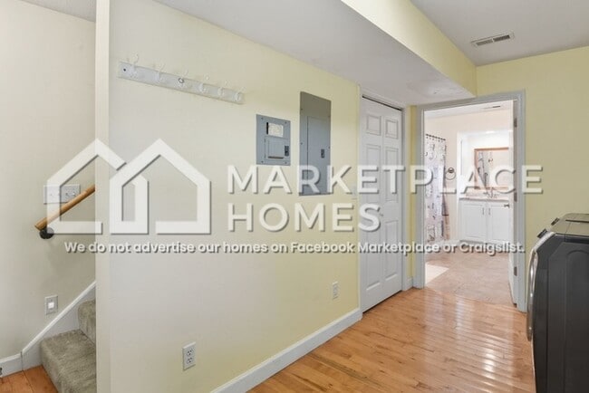 Building Photo - 156 Martin Burgess Rd