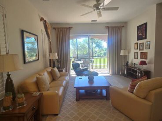 Building Photo - 9142 Cherry Oaks Ln