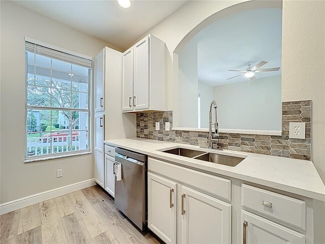 Building Photo - 14746 Clarkson Dr