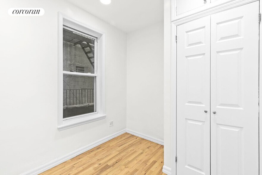 Building Photo - 53 W 106th St