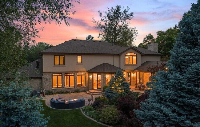 Building Photo - 4443L W Cottonwood Pl