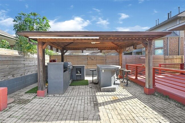 Building Photo - 3430 Golden Cypress Ln
