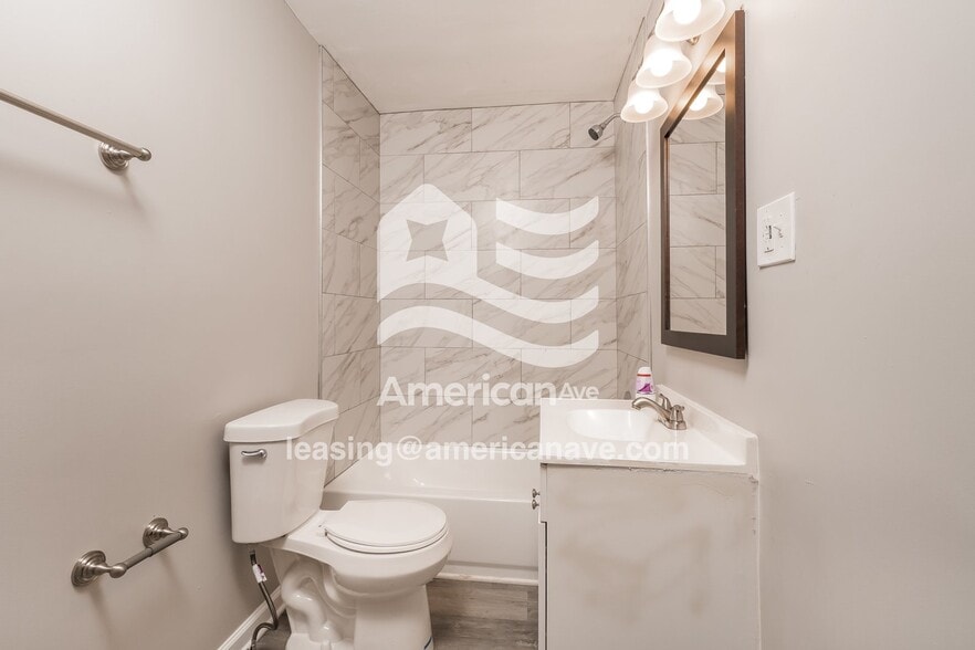 Building Photo - 1727 Klerner Ln