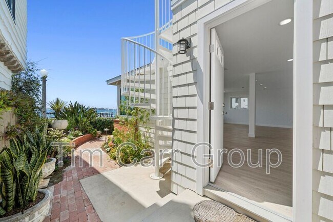 Building Photo - 112 S. Bayfront