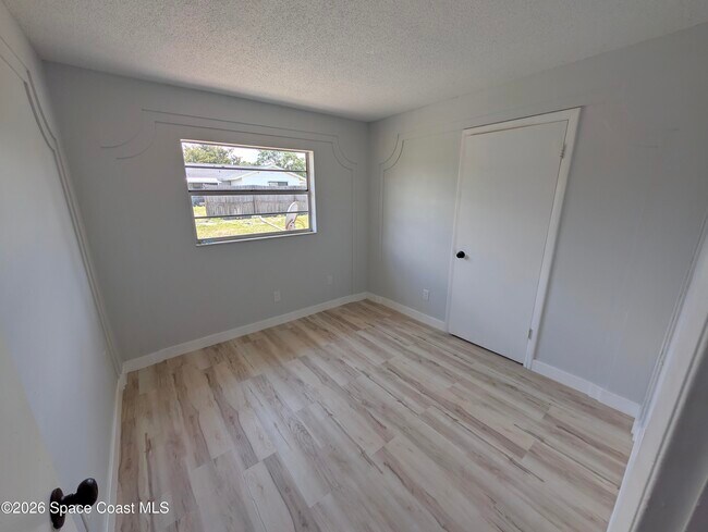 Building Photo - 4840 Volusia Ave