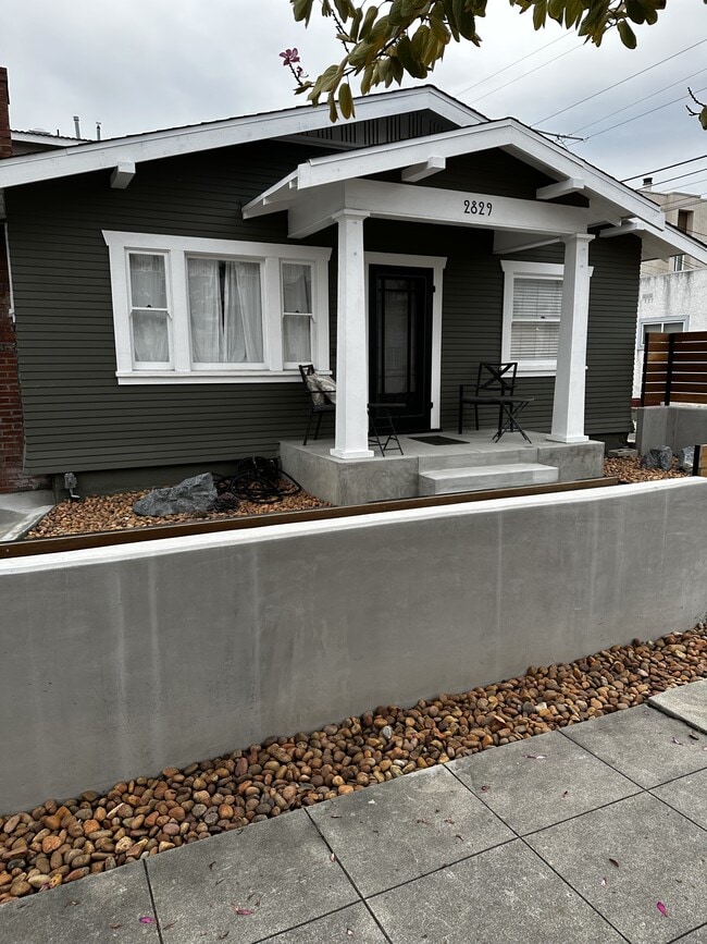 Building Photo - 2831 Monroe Ave