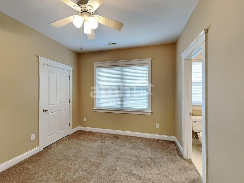 Building Photo - 3107 Parker Green Trl
