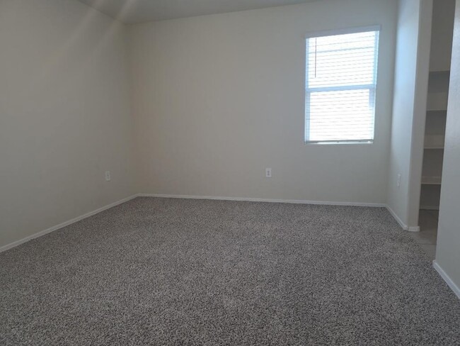 Building Photo - 18589 W Smoketree Dr