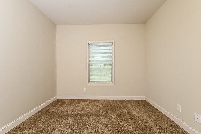 Building Photo - 1024 Allegiance Dr