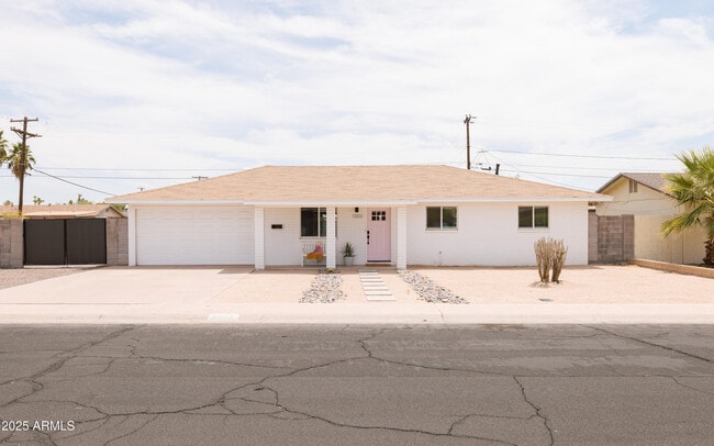 Primary Photo - 1303 W 9th St
