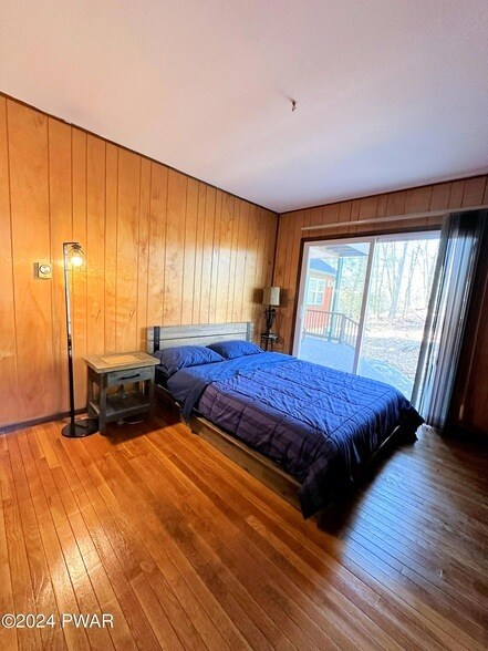 Building Photo - 402 Canoe Brook Dr