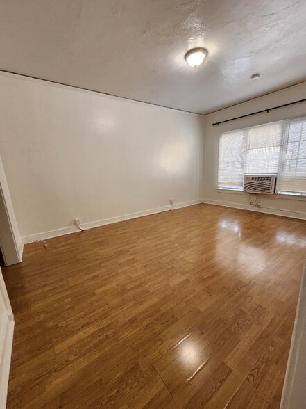 Building Photo - 1825 Ivar Ave