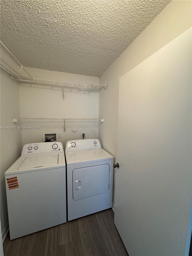 Building Photo - 4015 W McNab Rd