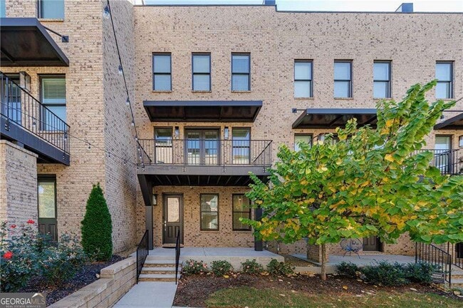 Building Photo - 1032 Robert Smalls Wy