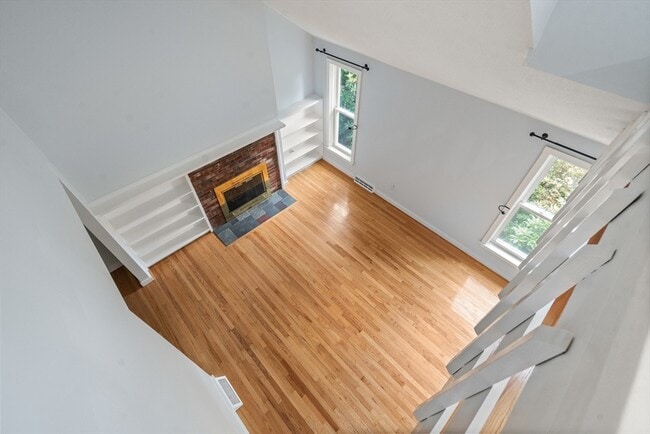 Building Photo - 24 Speen St