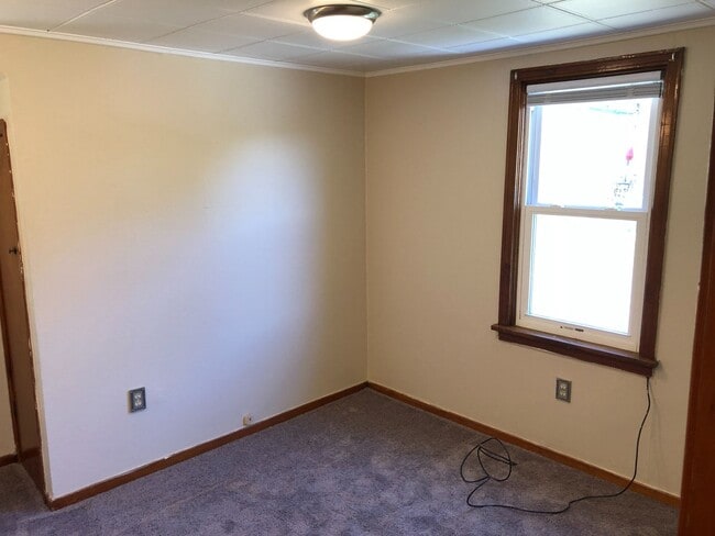 Building Photo - 2 Bed / 1 Bath Single Family Home for Rent...