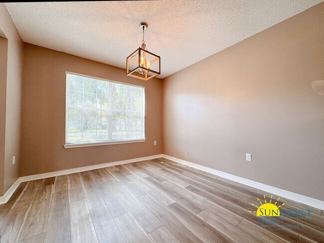 Building Photo - Stylishly Updated 3BR Home Minutes from Destin Harbor & Henderson Beach!