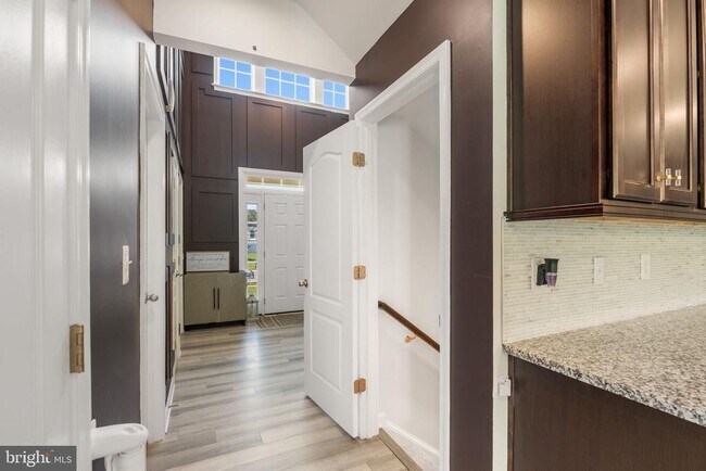 Building Photo - 6640 Timber Ridge Ln