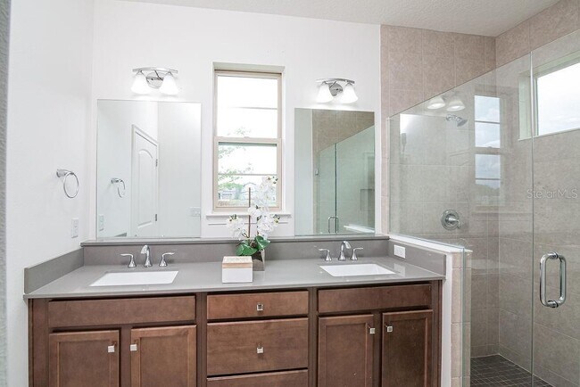 Building Photo - 7508 Wing Span Wy