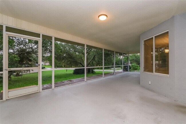 Building Photo - 6084 Freeport Dr