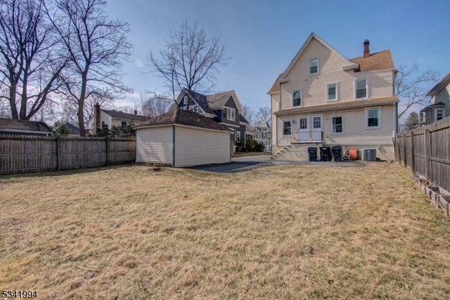 Building Photo - 21 Hillside Ave