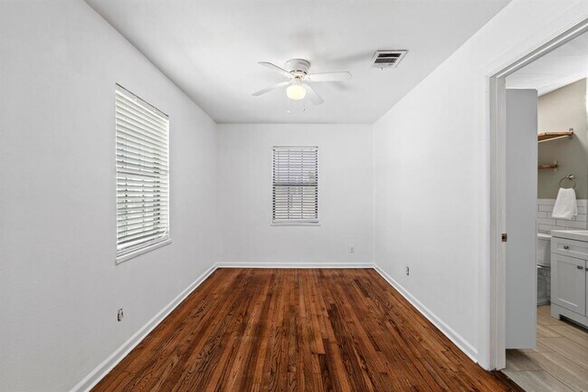 Building Photo - 1709 Patton Ln