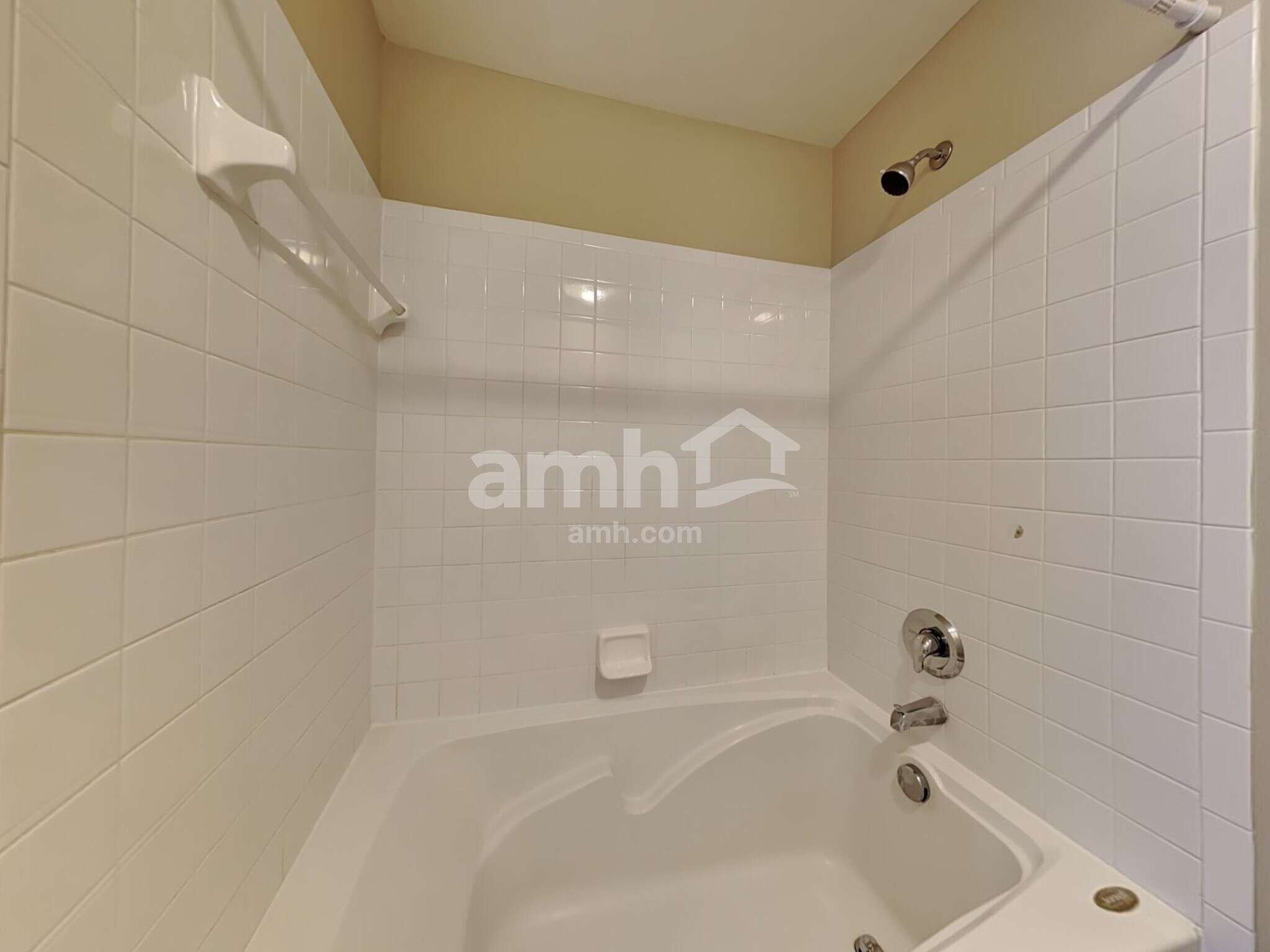 Building Photo - 353 W Hunters Dr