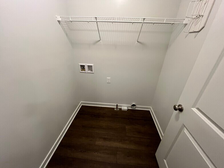 Building Photo - 3637 Andover Ln