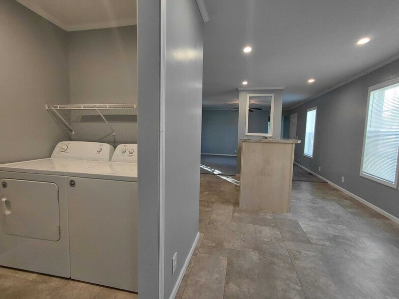 Building Photo - 2112 Bluebird Terrace NW