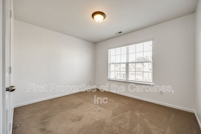 Building Photo - 16619 Broadwing Pl