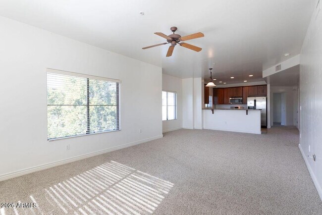 Building Photo - 5450 E Deer Valley Dr