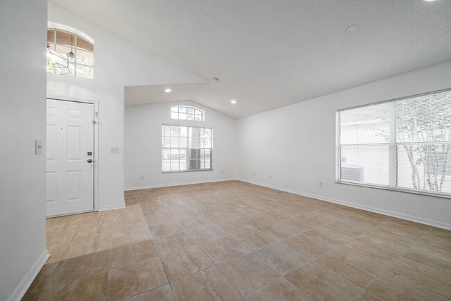 Building Photo - 10478 Sun Villa Blvd