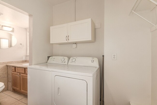 Building Photo - Renovated Urban Penthouse in Downtown Phoe...
