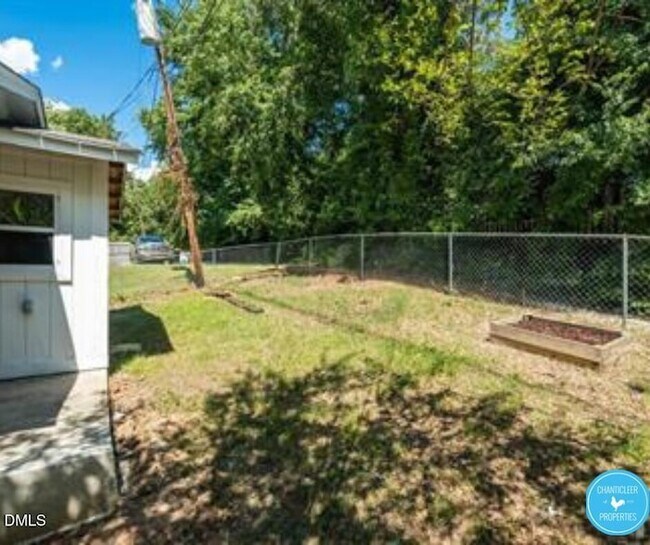 Building Photo - 2407 Mc Gehee St