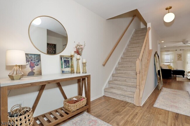 Building Photo - 2051 Charles Ct