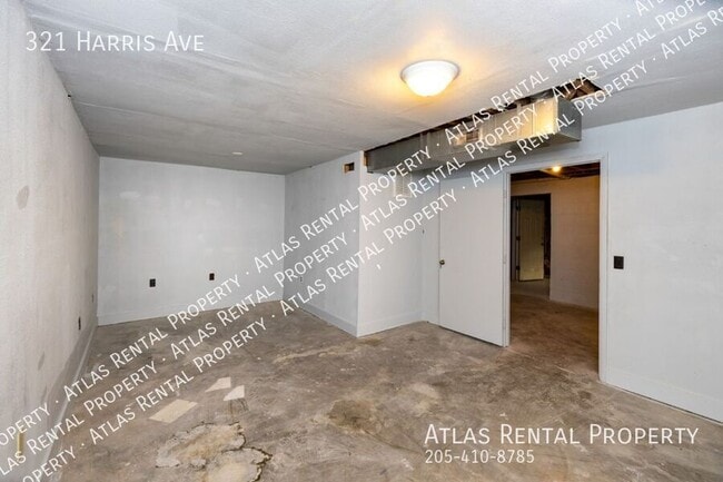 Building Photo - 321 Harris Ave